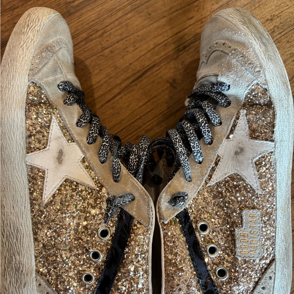 Golden Goose Mid Star Sneakers in Gold Glitter - Picture 5 of 8